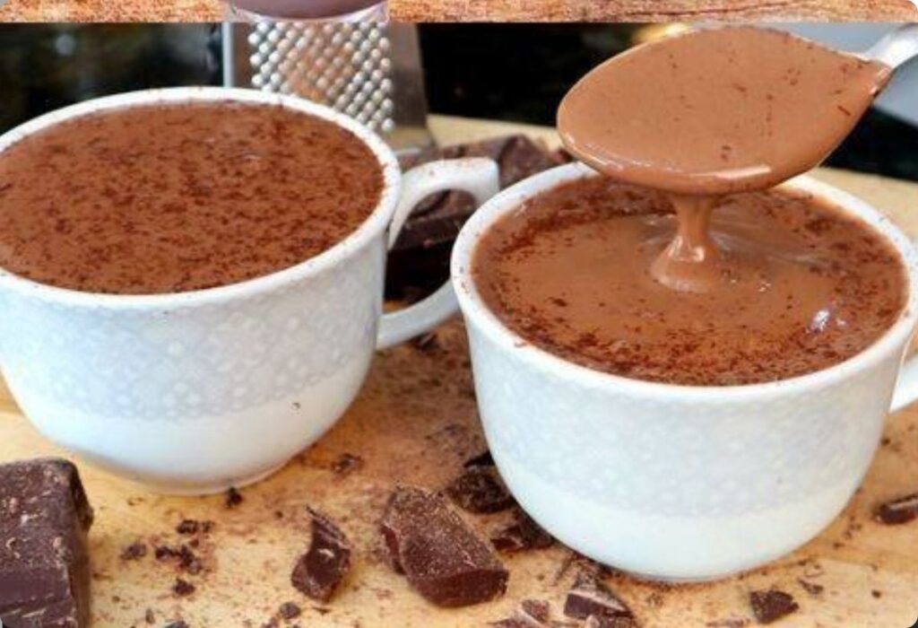 Chocolate Quente Cremoso: A Delícia Perfeita para Aquecer Seu Inverno