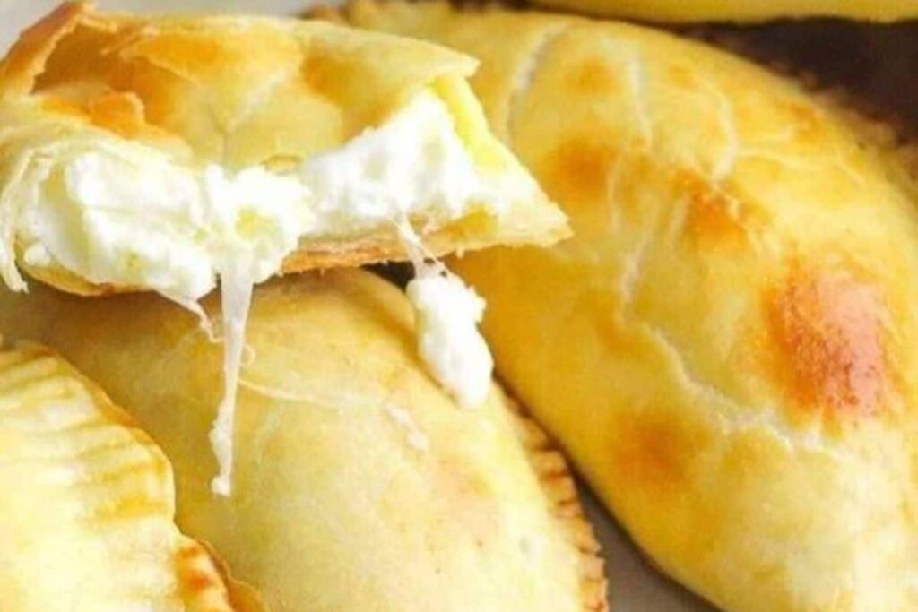 Pastel de Forno Crocante: Delícia Fácil que Você Precisa Fazer Agora