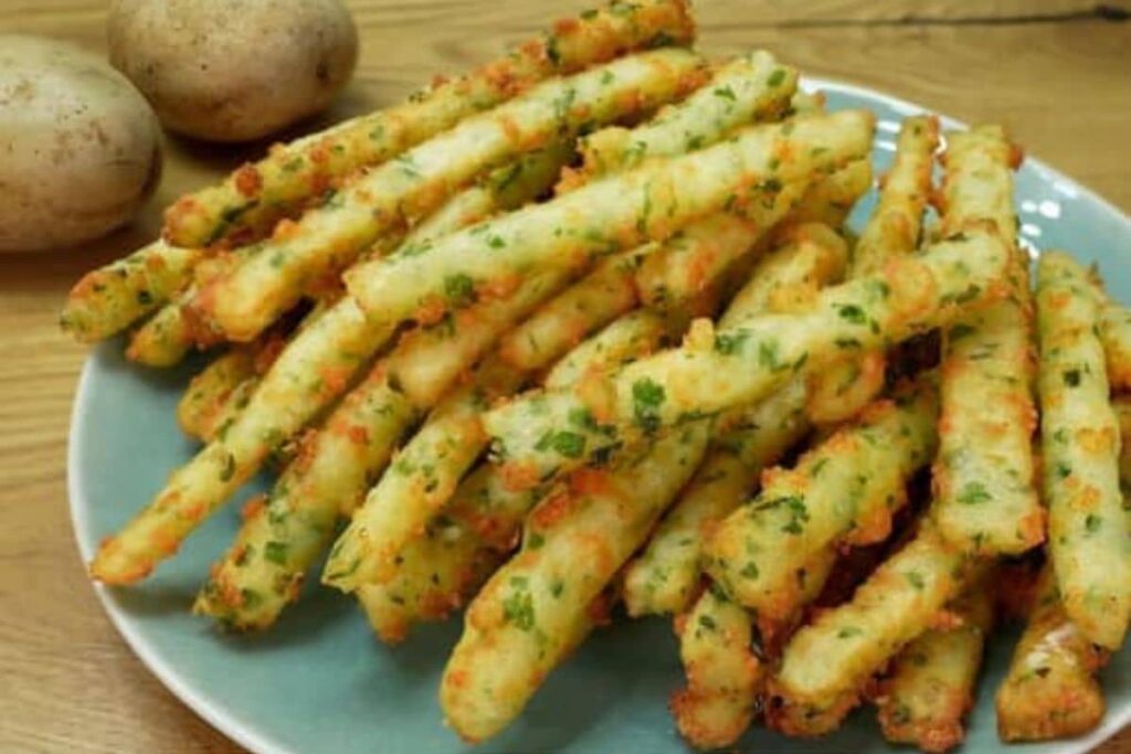 Quando tiver 3 batatas, prepare esta receita! É mais gostosa do que carne!
