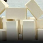 Sabão em barra com 3 ingredientes: Fácil de preparar e super econômico!