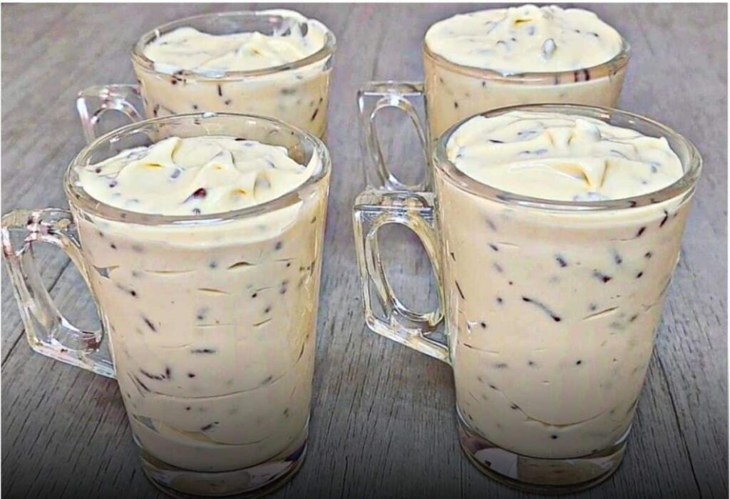 Sobremesa de Chocolate com Abacaxi no Copinho: Irresistivelmente Refrescante!