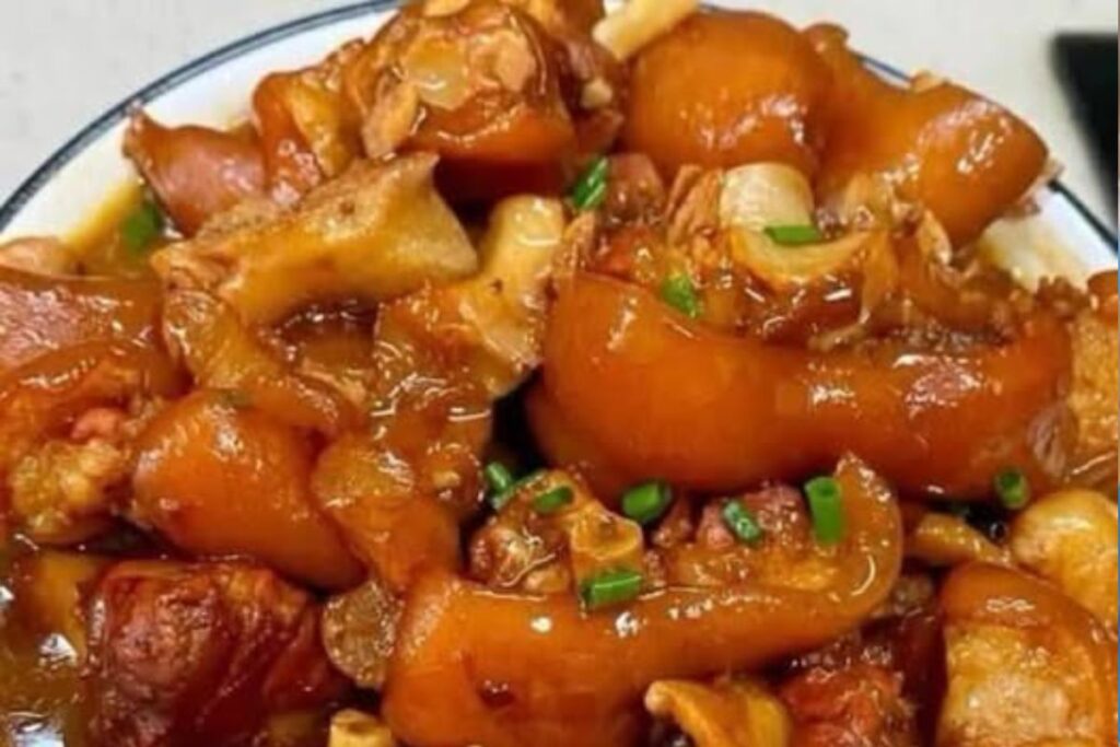 Joelho de Porco Cozido: Sabor Tradicional para Reunir a Família
