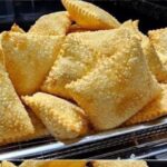 Pastel de Feira com Massa Crocante: Ideal para Servir no Lanche