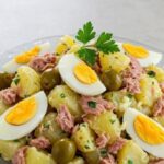 Salada de Batatas com Atum e Ovos: Uma Delícia Prática e Refrescante