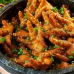Pé de Frango à Moda Mineira: Uma Delícia Tradicional com Sabor de Casa