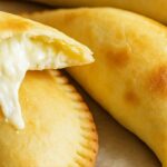 Pastel de Forno Crocante: Uma Delícia Prática e Irresistível