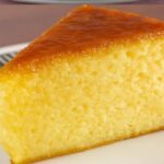 Bolo de Mandioca da Dona Nena: Tradição e Sabor em Cada Fatia