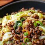 Refogado Chinês de Carne Moída e Repolho: Sabor, Praticidade e um Toque Oriental