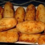 Bolinho de Mandioca com Queijo: uma delícia crocante por fora e cremosa por dentro!