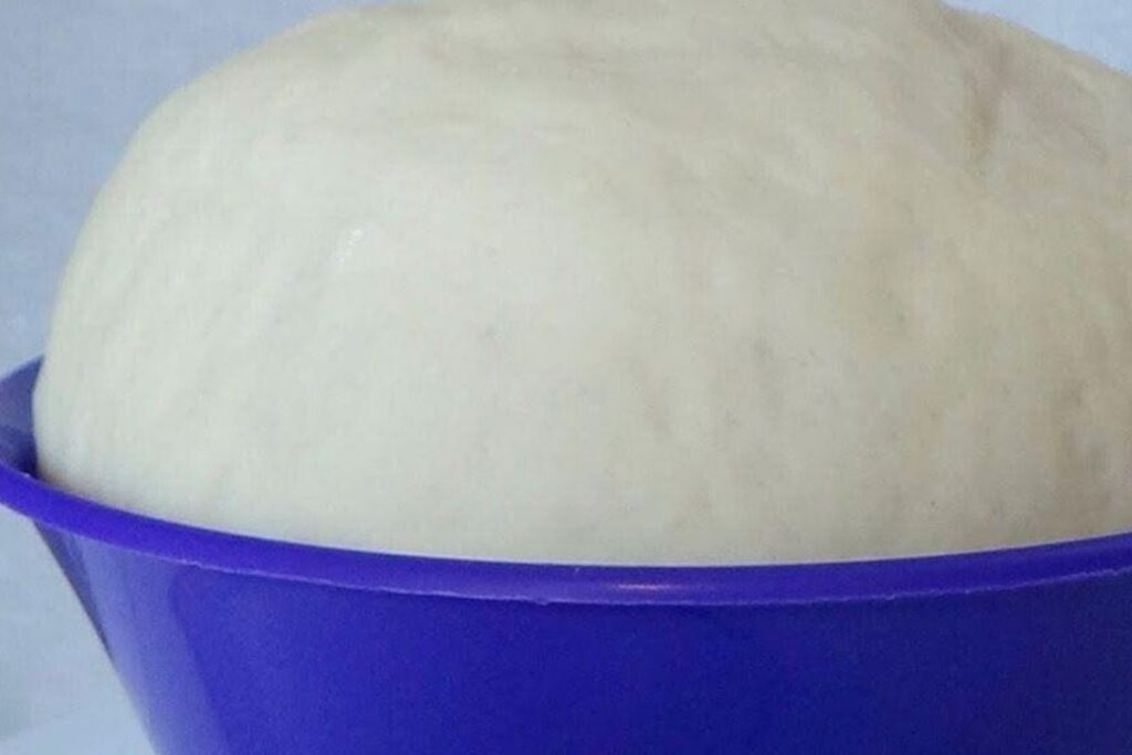 Massa de Pão Caseiro Fofinho: a receita perfeita para o lanche da tarde!