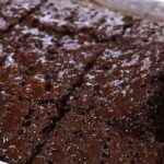Bolo de Chocolate Molhadinho Simples – Fácil, Prático e Irresistível!