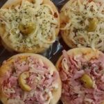 Mini Pizzas Fáceis e Deliciosas: Uma Receita Irresistível para Todos os Momentos