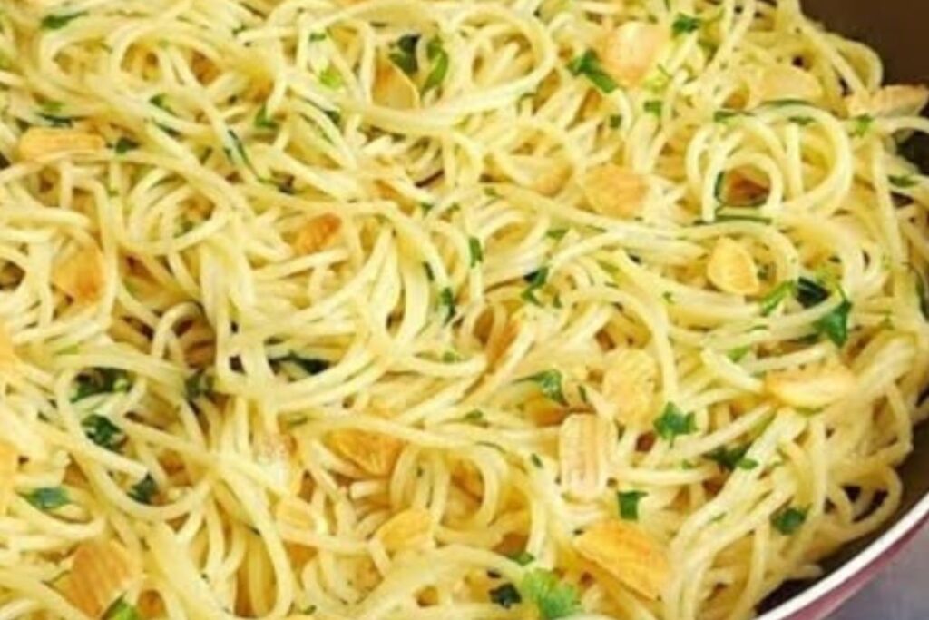 Macarrão Alho e Óleo Igual de Restaurante: simples, rápido e delicioso!