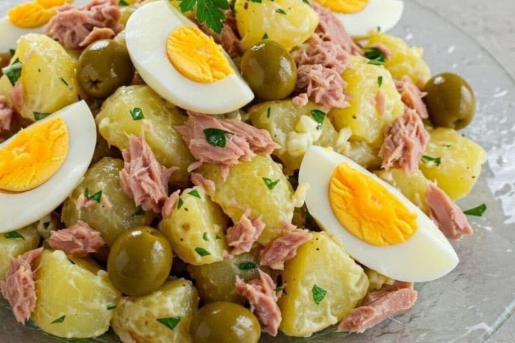 Salada Maravilha de Batatas, Atum e Ovos