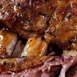 Costela Assada que Desmancha na Boca: uma explosão de sabor para suas refeições!