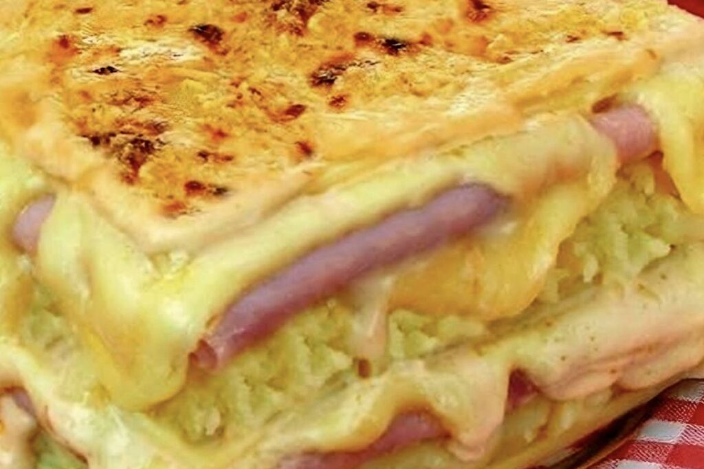 Lasanha de Batata com Molho Branco: Um Clássico Reinventado com Muito Sabor