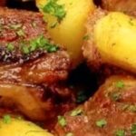 Costelinha Suína com Mandioca: O Almoço Perfeito Para Reunir a Família