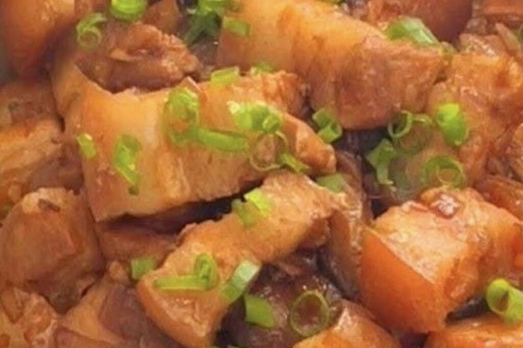 Barriga de Porco Caramelizada ao Molho Shoyu: Uma explosão de sabor que derrete na boca!