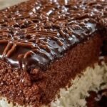 Bolo Gelado de Prestígio: A Delícia Geladinha que Derrete na Boca
