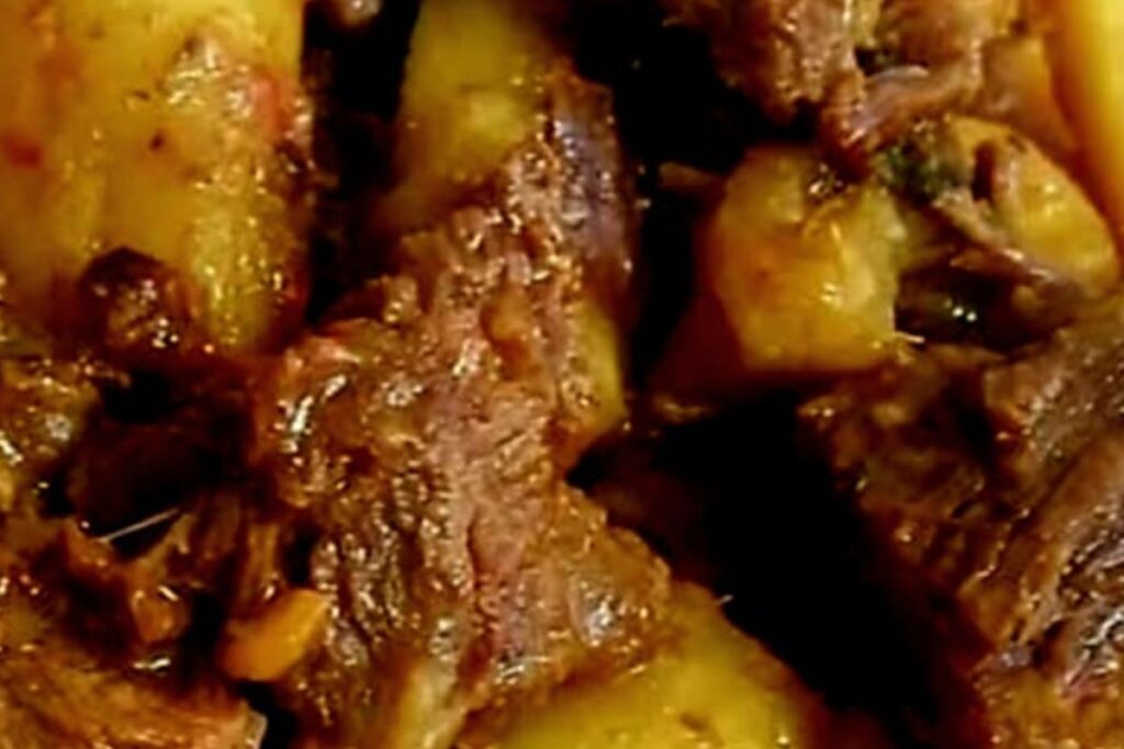 Vaca Atolada: Um Clássico da Cozinha Brasileira Que Derrete na Boca