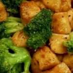 Cubos de Frango Grelhados com Brócolis: a receita prática, leve e deliciosa que conquista no primeiro garfo