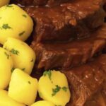 Cupim Assado com Batatas: sabor de comida caseira com toque especial