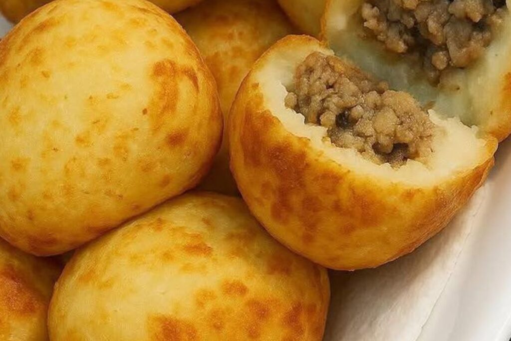 Bolinho de Batata com Carne Moída: o quitute que abraça a gente