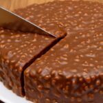 Torta de Chocolate em 15 Minutos: Uma Doçura Rápida, Fácil e Irresistível