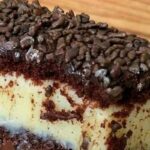 Bolo de Brigadeiro Branco e Preto: A Tentação em Forma de Camadas!