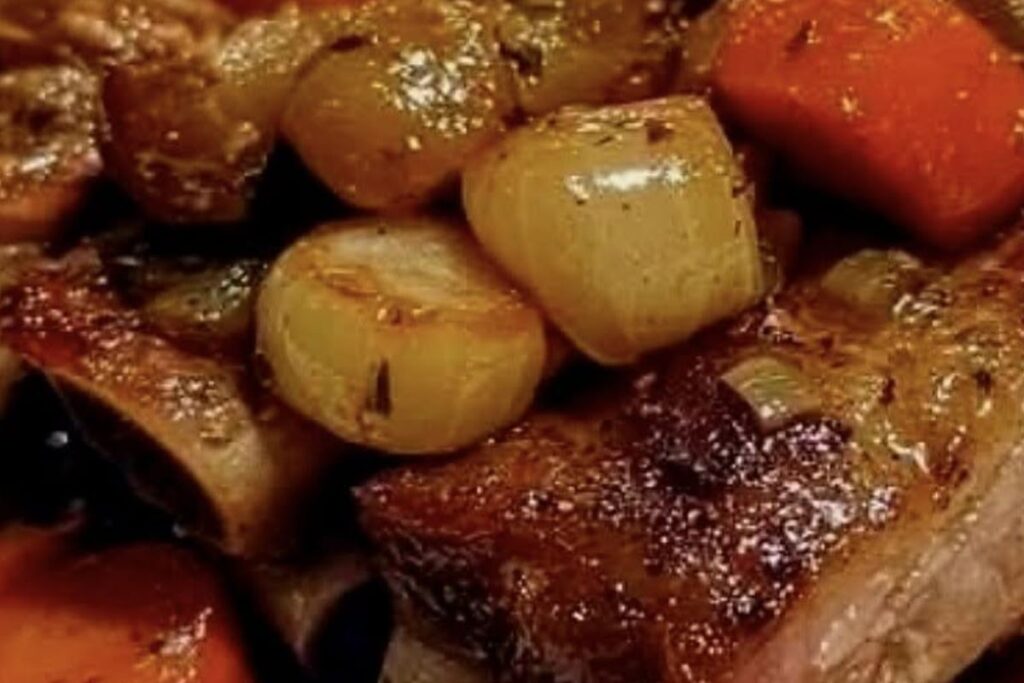 Costela de Porco Estufada: Macia, Suculenta e Cheia de Sabor