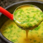Sopa de Fubá com Couve: Um Abraço Quentinho em Forma de Receita