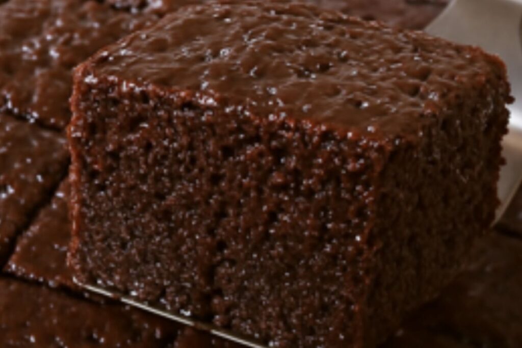 Bolo de Chocolate Molhadinho: Uma Tentação Irresistível que Derrete na Boca