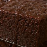 Bolo de Chocolate Molhadinho: Uma Tentação Irresistível que Derrete na Boca