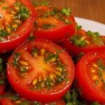 Salada Mágica de Tomate: leve, refrescante e irresistível