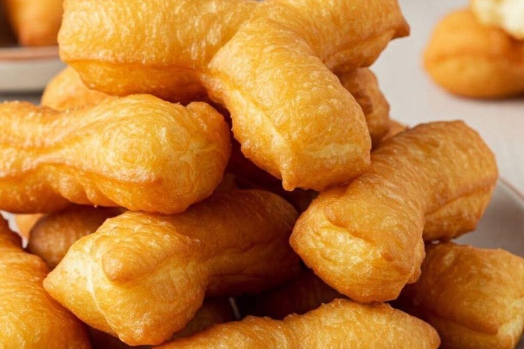 Massinha Frita Crocante: Petisco Irresistível para Todas as Horas
