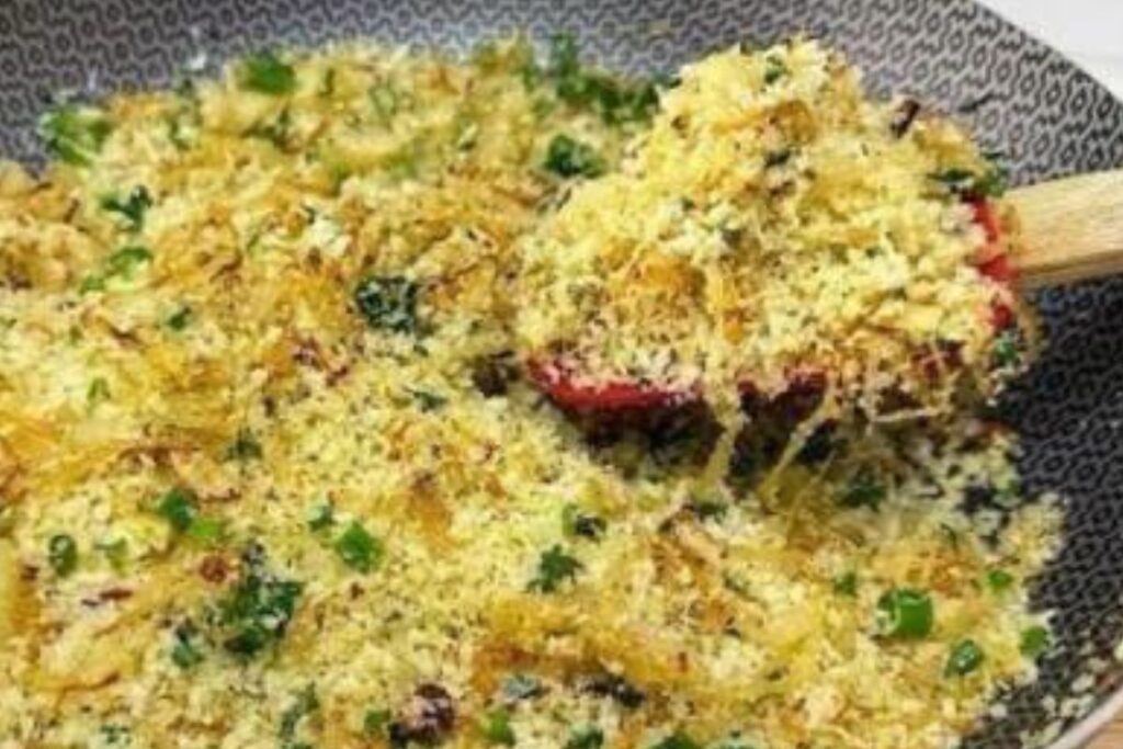 Farofa de Cebola: o acompanhamento que transforma qualquer refeição em festa!