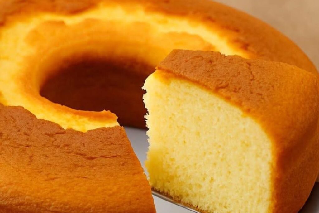 Bolo Moça de Maizena com 3 Ingredientes: Prático, Econômico e Irresistível!