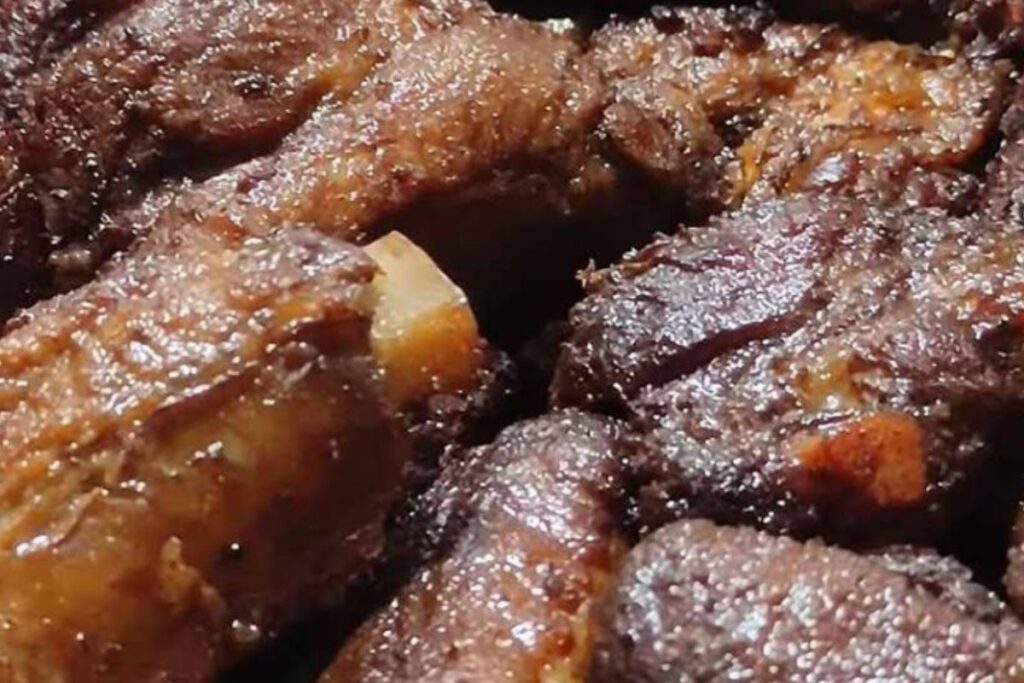 Costelinha de Porco Douradinha e Suculenta — Receita Irresistível para Todos os Momentos