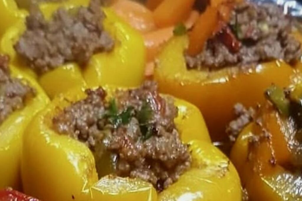 Pimentão Recheado com Carne Moída: sabor, cor e praticidade no seu prato!