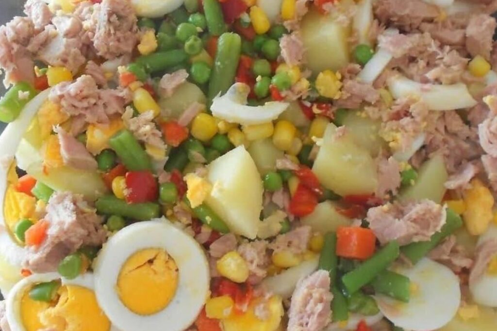 Salada Russa de 3 Minutos: A Receita que Vai Salvar seu Dia