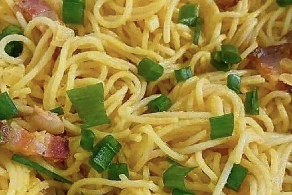 Macarrão ao Alho e Óleo com Bacon – Sabor, Simplicidade e Aquele Toque Irresistível
