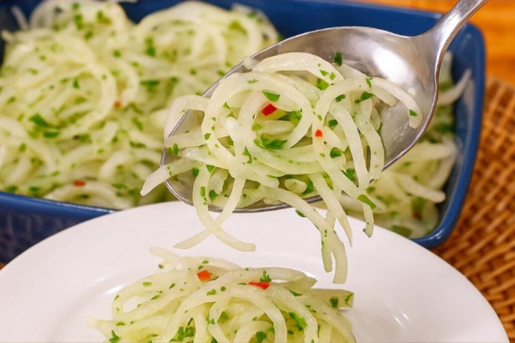 Salada de Cebola para Churrasco – Refrescante, Simples e Perfeita para Acompanhar