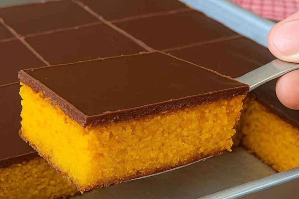 Bolo de Cenoura da Dona Nelma: O Clássico que Sempre Faz Sucesso