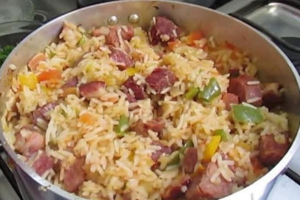 Arroz Carreteiro: Uma Receita Tradicional, Fácil e Recheada de Sabor